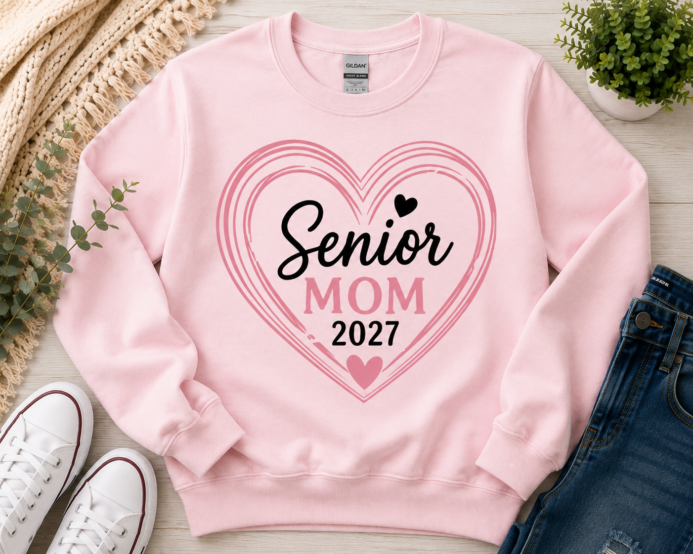 Senior Mom Heart 2027 | T-Shirts, Sweatshirt & Hoodie